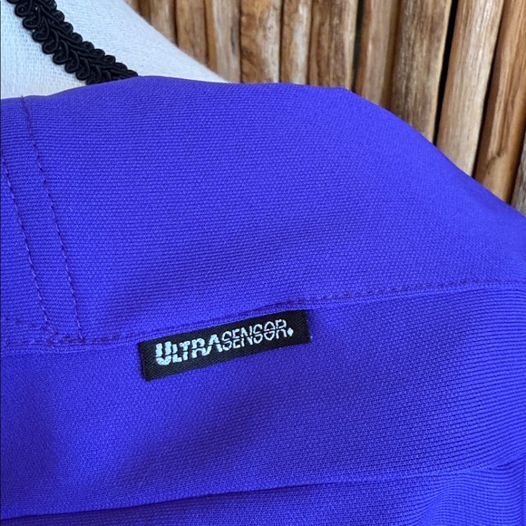 Pearl Izumi Women's Vibrant Purple Jersey, Size Medium, Barley Used - Picture 8 of 8